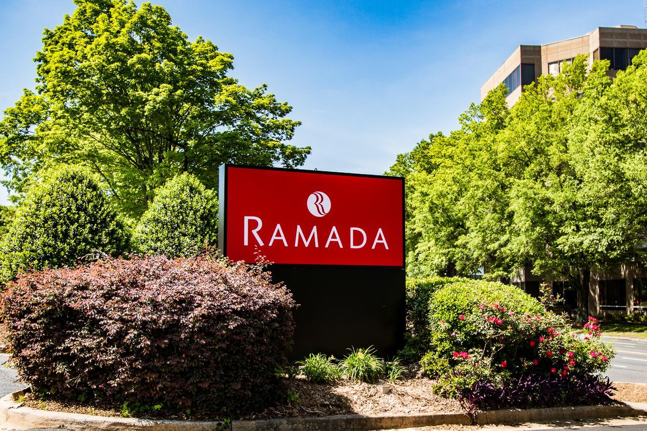 Ramada by Wyndham Gainesville Bagian luar foto